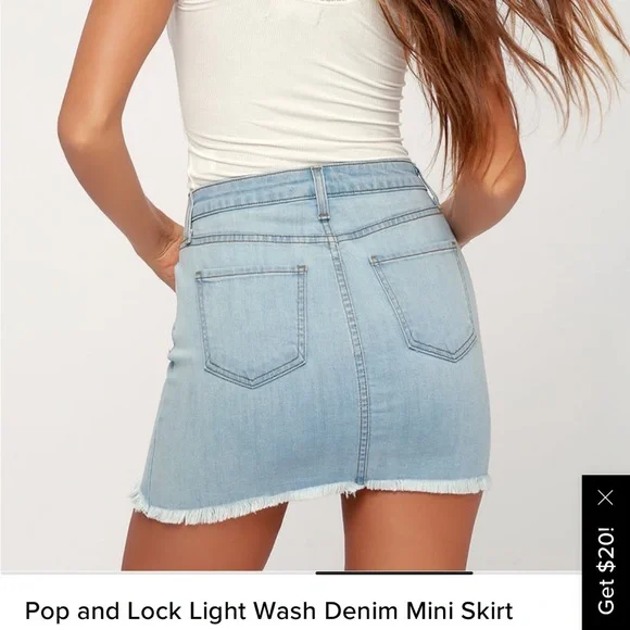 Lulu’s Light Wash Denim Mini Skirt Small - Picture 3 of 4